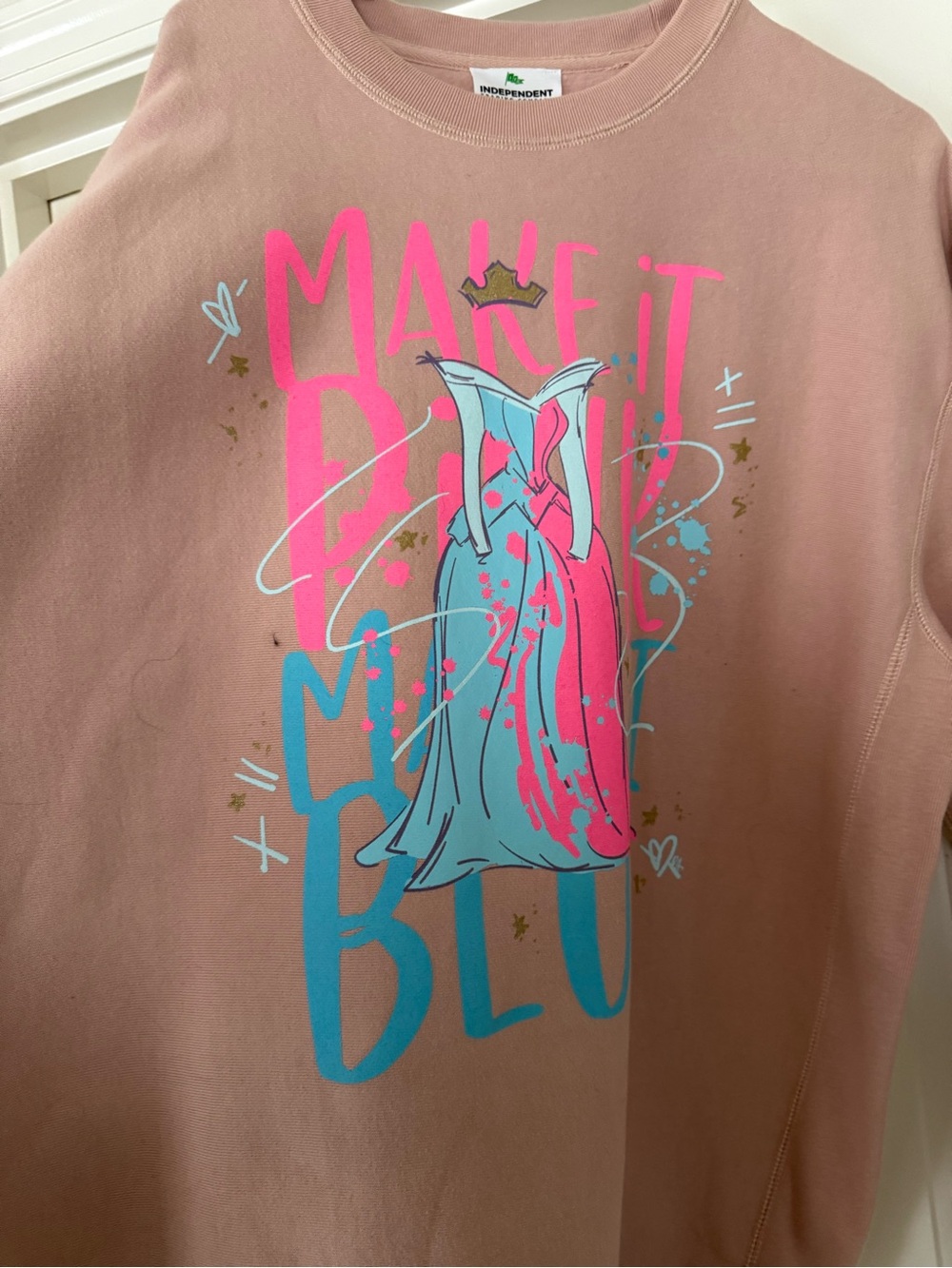Neutral Aurora pink/blue sweatshirt from Zipadee Tees. Worn/washed once
